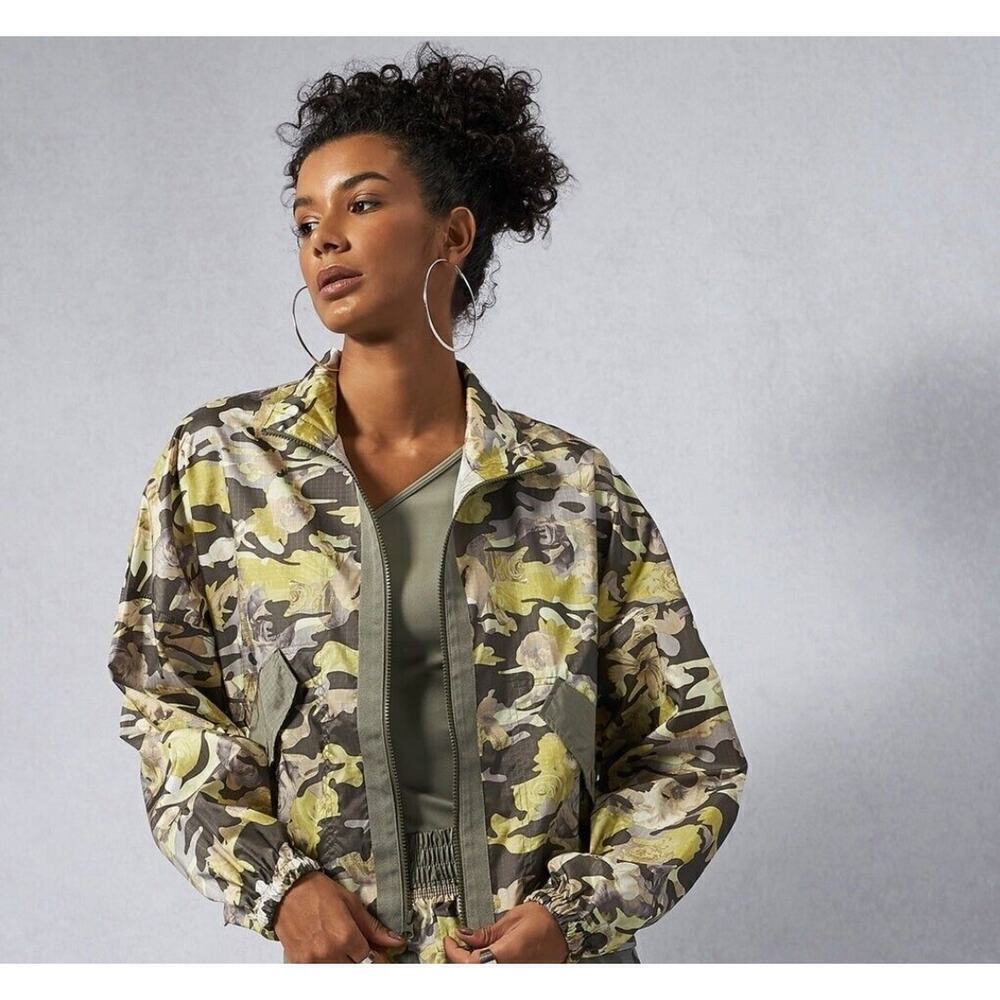 Nike Size XS Zip Front $110 Women's Sportswear Oversized fit Woven Jacket RARE